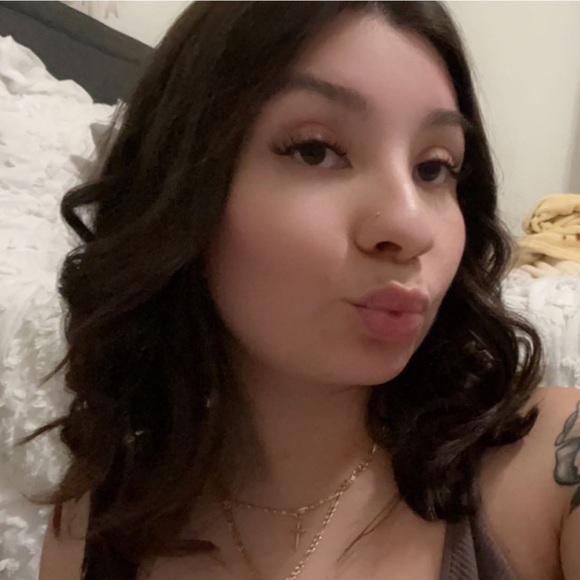 yvettexo2319